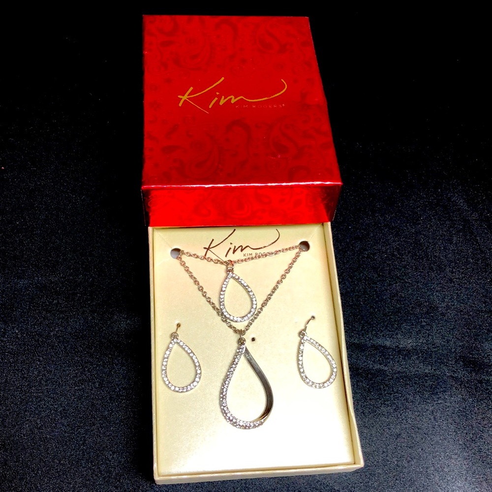 Kim Rogers necklace and earring set